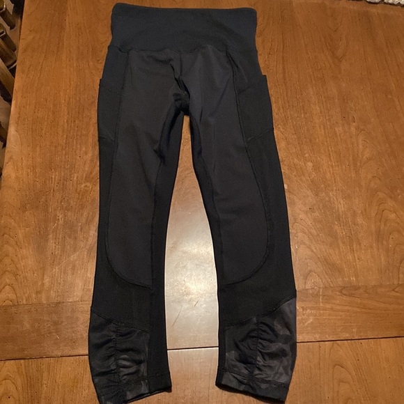 LULULEMON Seek The Heat Crop Leggings - size 4 - Picture 8 of 16